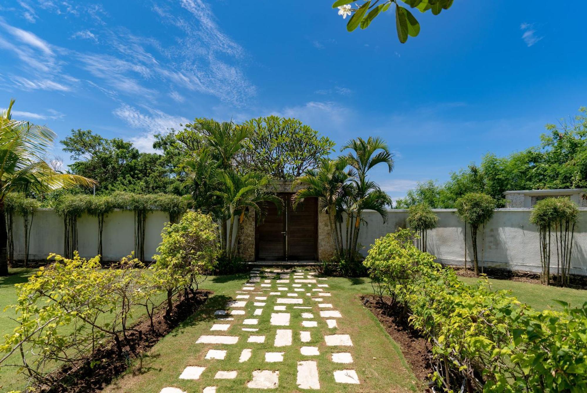 Casa Del Mar Villa Nusa Lembongan  Exterior photo